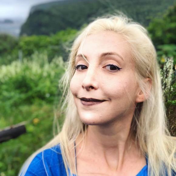 Meet your Posher, Ellora - Picture 1 of 1